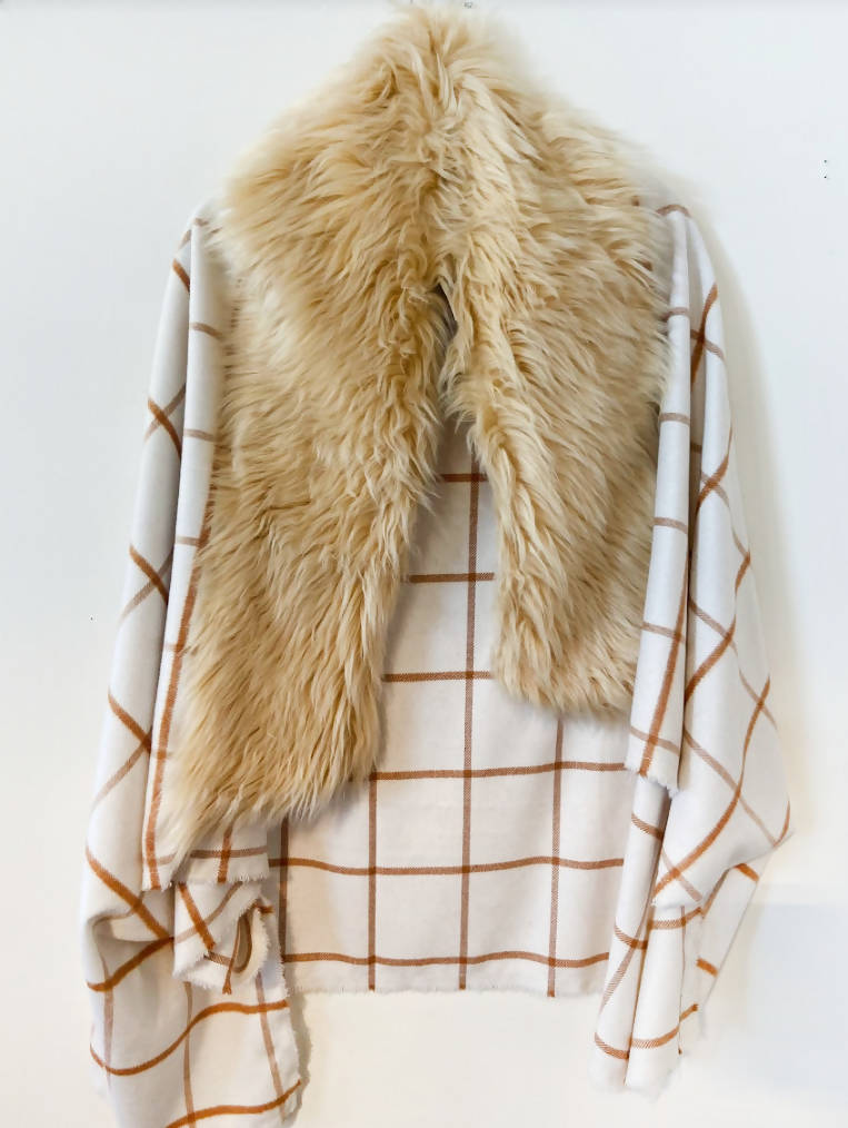 Lorna M Designs- Faux-Fur Collar Wraps