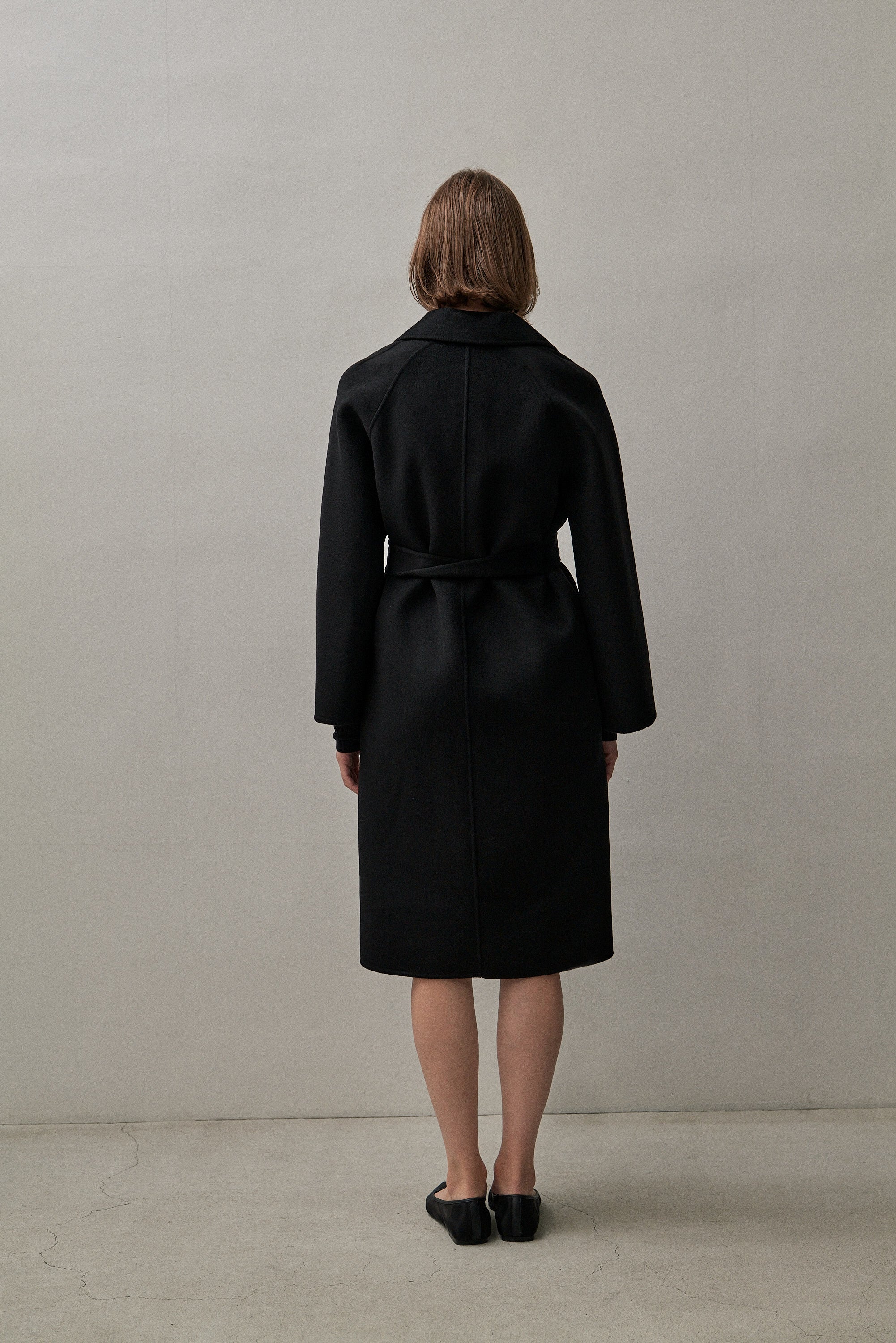 THE CLASSIC COAT - BLACK