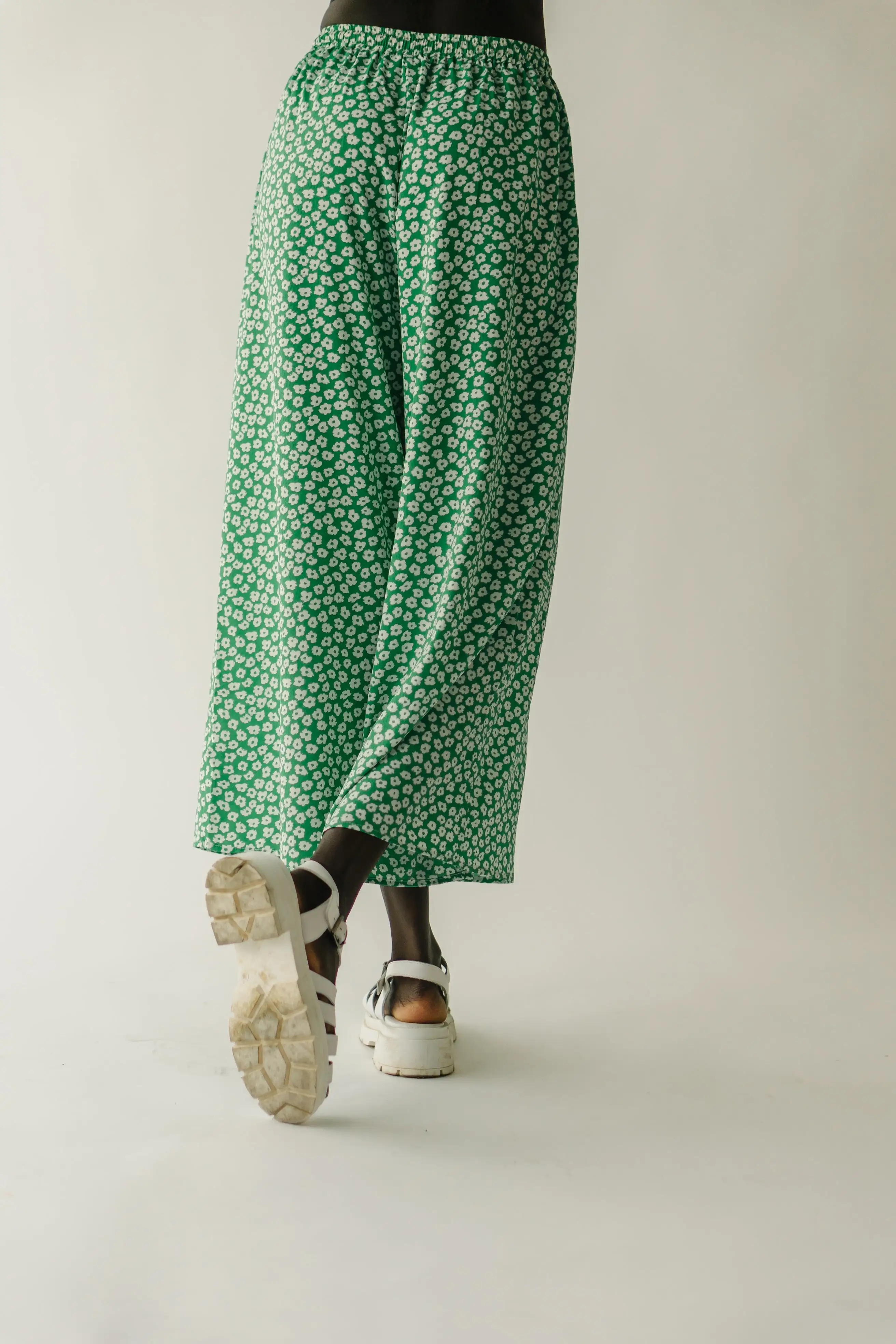 The Culkin Floral Pants in Green