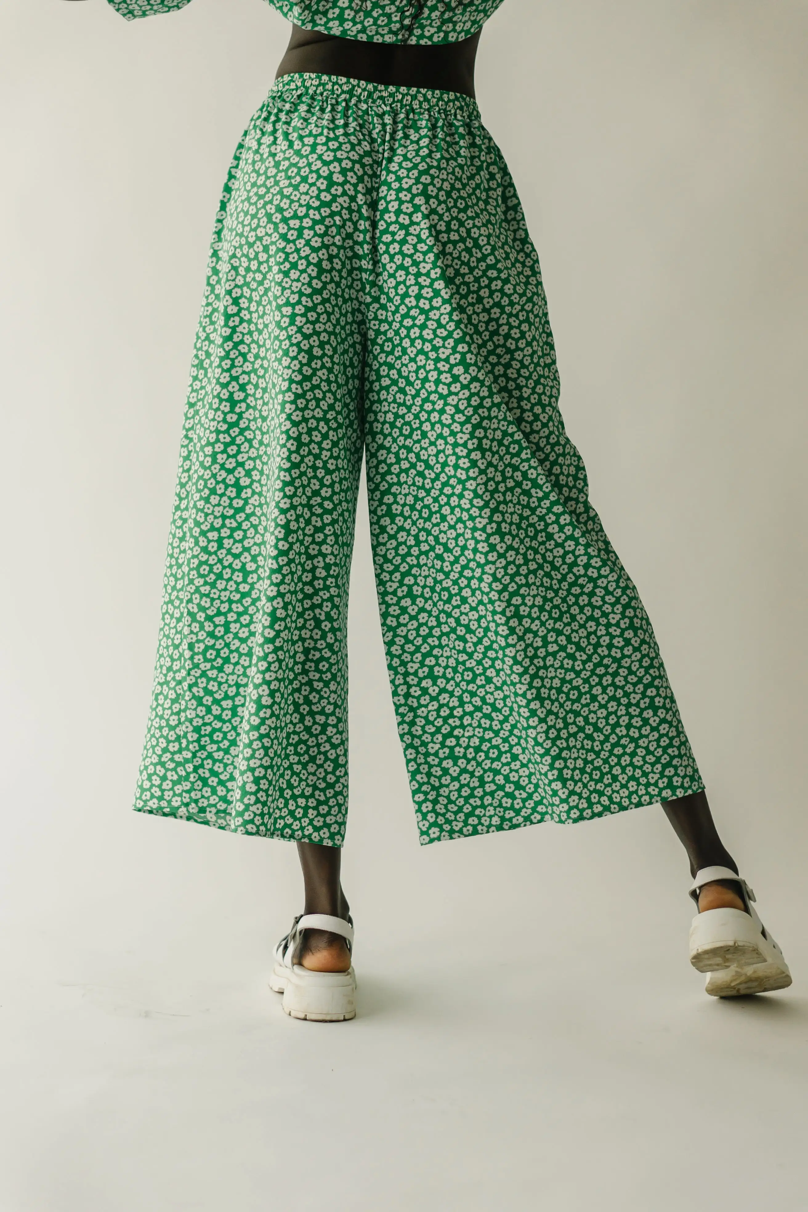 The Culkin Floral Pants in Green