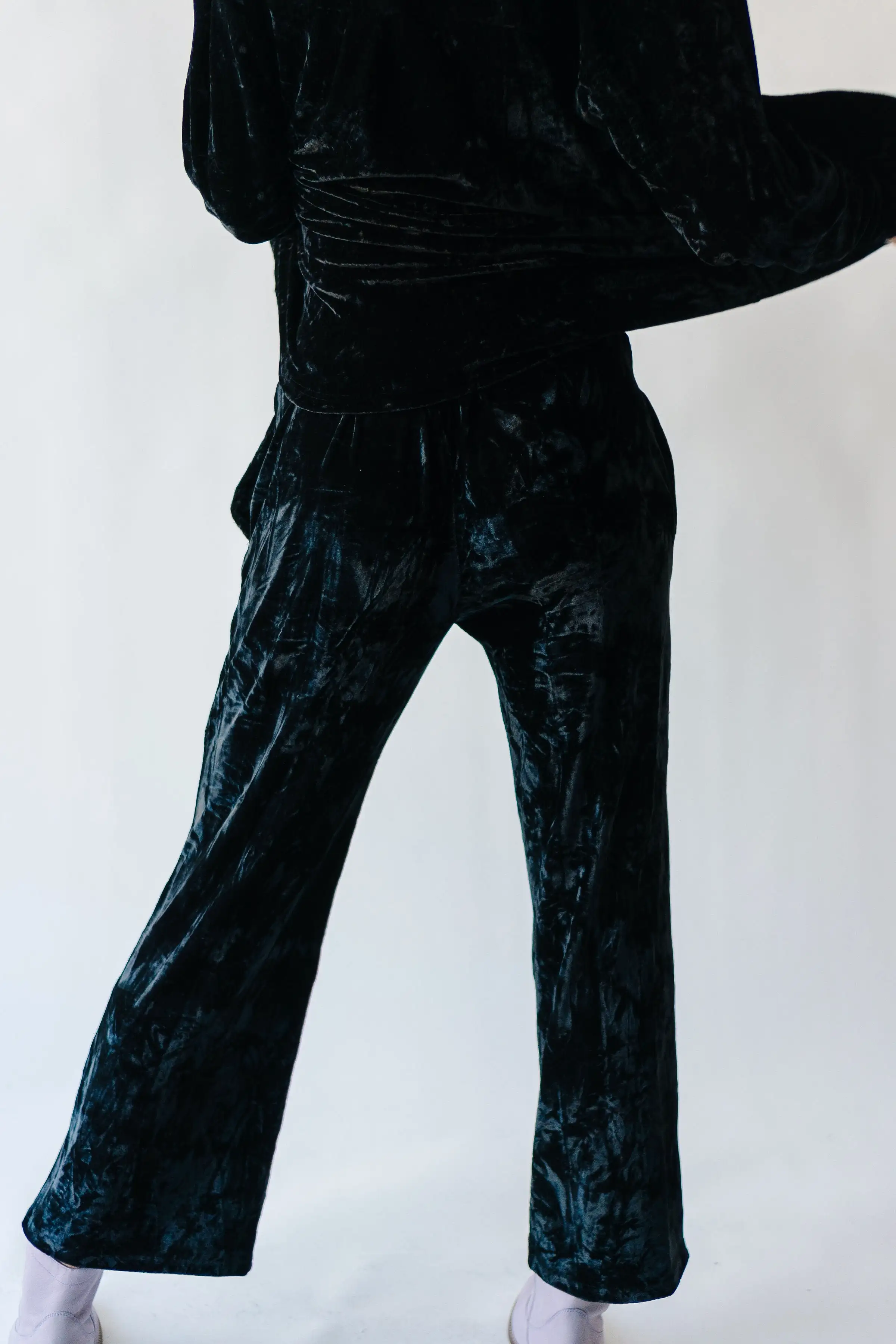 The Hannon Velvet Pants in Black